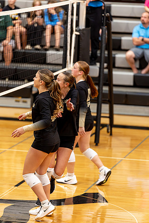 10052026Farm8VB_34-98