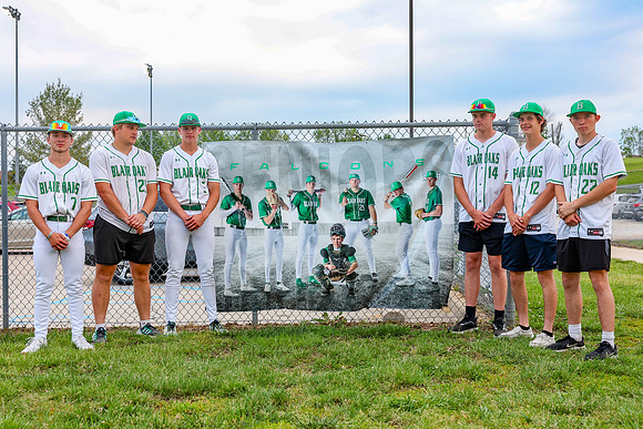 Seniors 0506-106